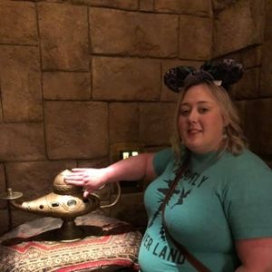 Meet your Posher, Holly